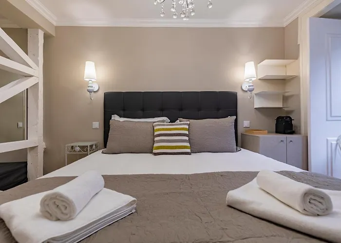 Lovelystay - Charming Douradoures I