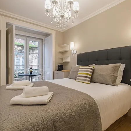 Lovelystay - Charming Douradoures I Lisbona