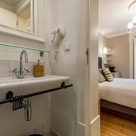 Lovelystay - Charming Douradoures I Appartement Lissabon